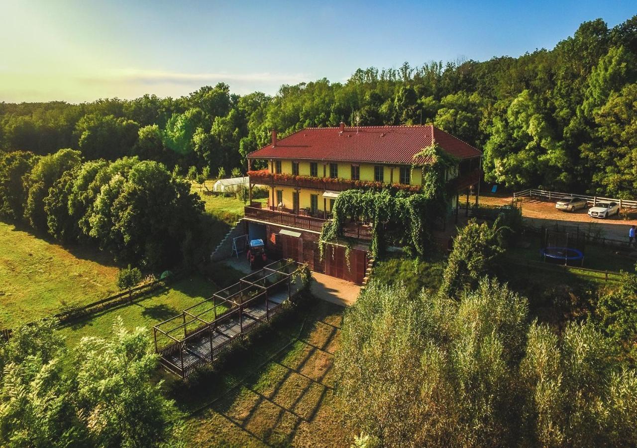 Farma Ovci Terasy Villa Nemcicky  ภายนอก รูปภาพ